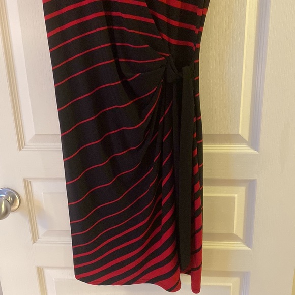 Reitmans black and red dress - Picture 6 of 8